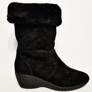 Khombu Black Suede Quilted Boots with Wedge